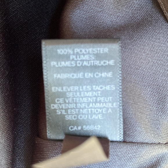 Express ostrich feather skirt with beaded waistband - Picture 8 of 10